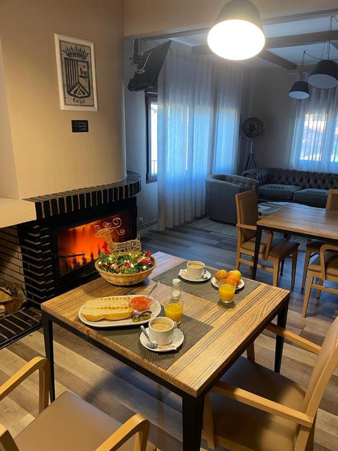 La Casita De El Cuervo Bed & Breakfast Bagian luar foto
